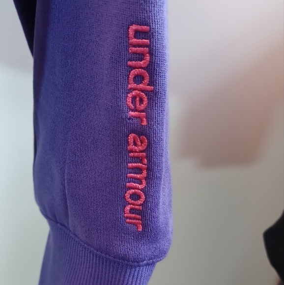 Under Armour Pullover Hoodie - Picture 4 of 4